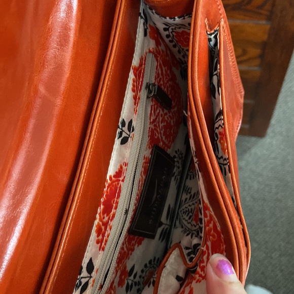 Vintage style orange vegan leather purse sale - Picture 7 of 9